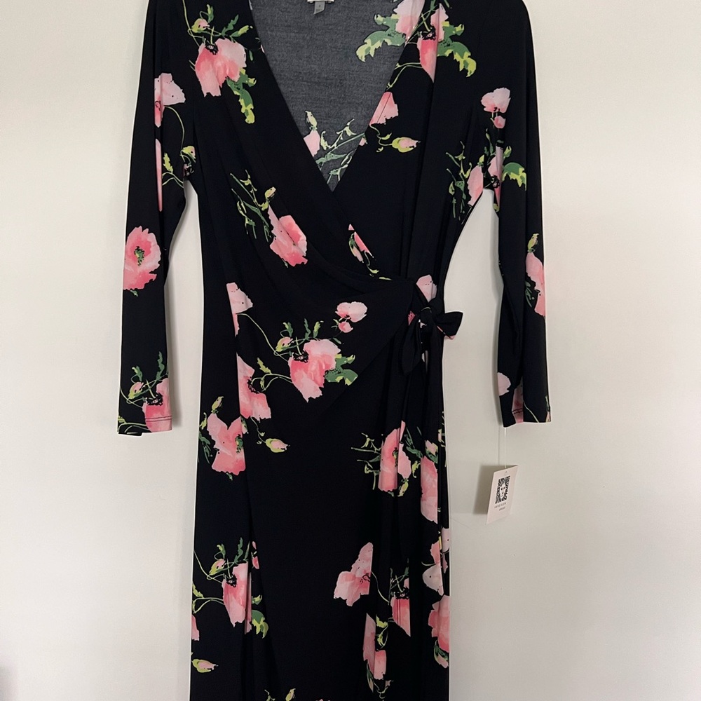 NWT Anne Klein Floral Wrap Dress - Black and Pink Size 4